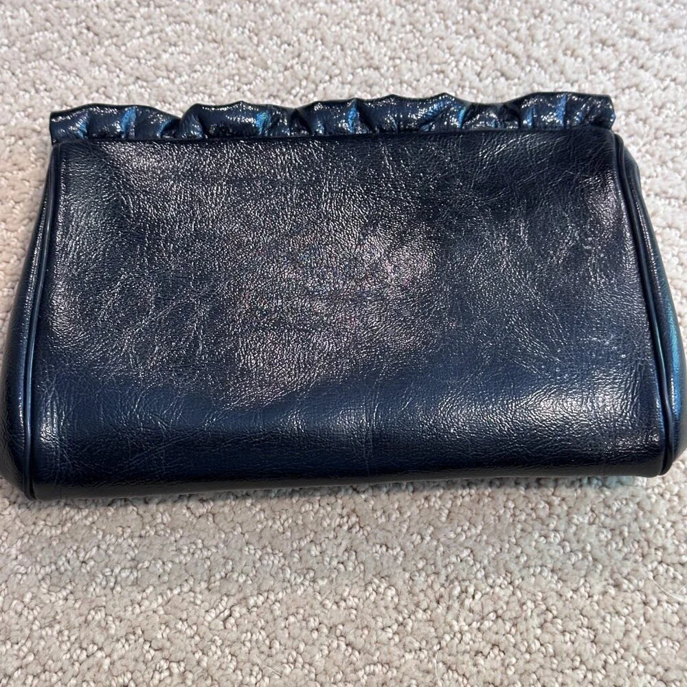 VTG Black Convertible Clutch Bag Metal Kissing Clasp & Strap Ruffle Faux Leather